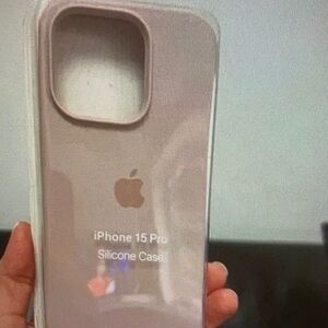 Apple iPhone 15 Pro Silicone Case - Soft Pink